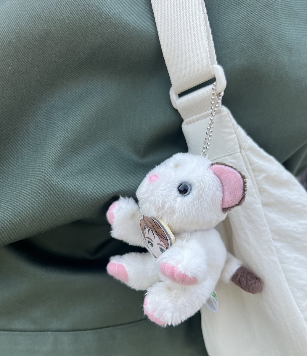 🐯

8号車のみなさん、こんばんは。
ティガシです。

きょうはじゅのんのひっていうやつみたいです。

タカシくんがぼくのおうちにきてくれてます。

ぼくね、ちゃんとタカシくんのしろいばっぐでおりこうさんにしてたよ。

ティガシ