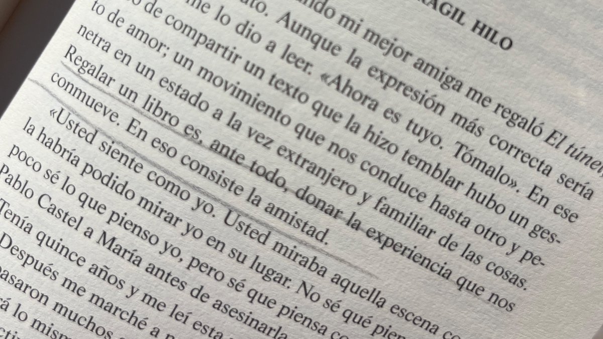 Berta_gomez's tweet photo. mañana vuelve a ser el mejor día del año ¡regalad escritoras!¡que no os engañen! https://t.co/qh8BwxhOkR