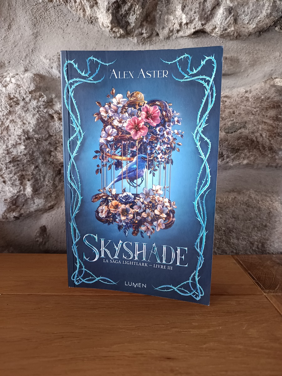 BackToTheGEEK's tweet photo. La suite tant attendue de la saga Lightlark ! Qu'est-ce qu'on en a pensé ?! @LumenEditions
https://t.co/jFrZKtADsn
#lightlark #Skyshade #alexaster #lumeneditions #lumen #avis #chronique #chroniquelitteraire https://t.co/mZ11653AXH