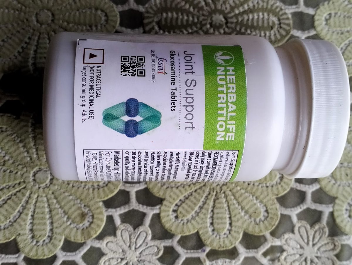 Bivaash's tweet photo. @flipkartsupport Shocking to see such frauds going on in this era. Ordered HerbalLife Joint Support capsules, received peanuts in it. Its so humiliating.I normally avoid flipkart and choose Amazon, thanks for validating my hypothesis that Flipkart has detoriated to the next level https://t.co/IFPbFfE2RF