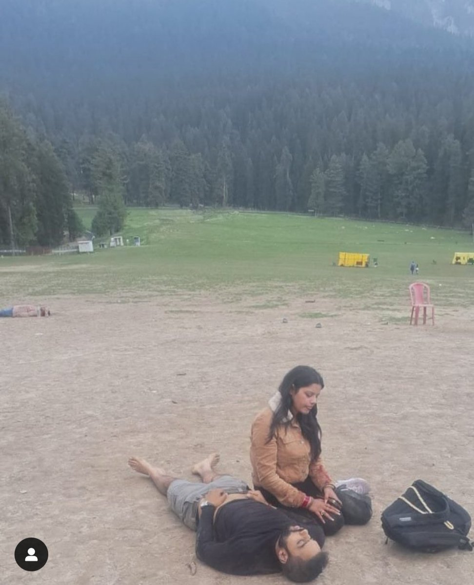 rajatsingh0060's tweet photo. Really Heartbreaking picture💔 #Pahalgam_terrorist_Attack #Baisaran #kashmir #Pahalgam #pahalgamattack  #PahalgamTerrorAttack #terrorism #Terroristattack #terrorist #TerrorAttack #JammuAndKashmir #TouristFamily #TouristAttack #paobc #AFHS #BukeleBasura #AllEyesOnHindus https://t.co/S9gSh5FPns