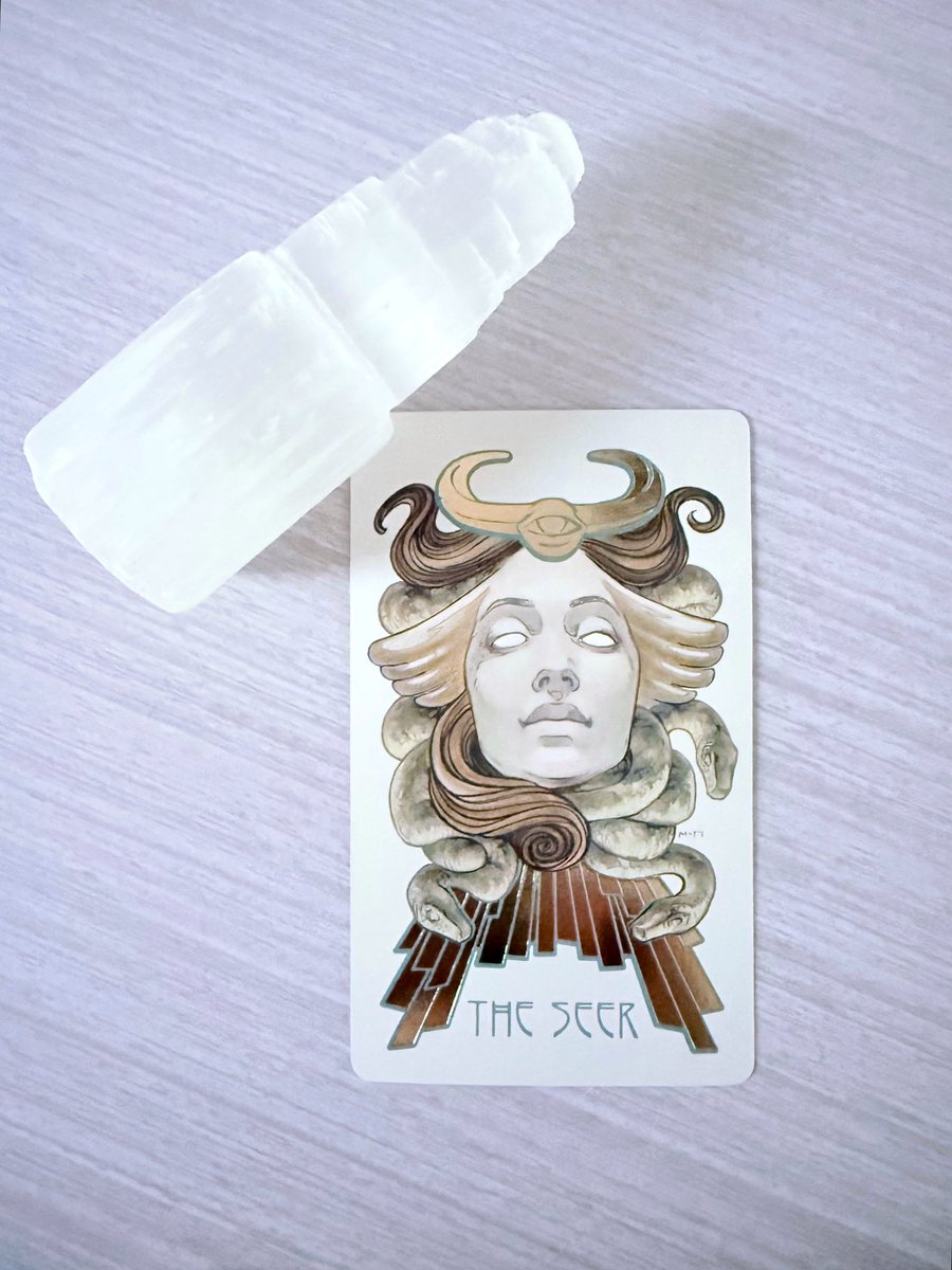 Prosperina_Rise's tweet image. #dailyoraclereading 🧿Sight will set you free! 🧿What you see when your eyes are shut comes from Source/God. Let it guide you. 🧿What you KNOW, but haven’t been TAUGHT comes directly from God. It’s been shared to set you free!