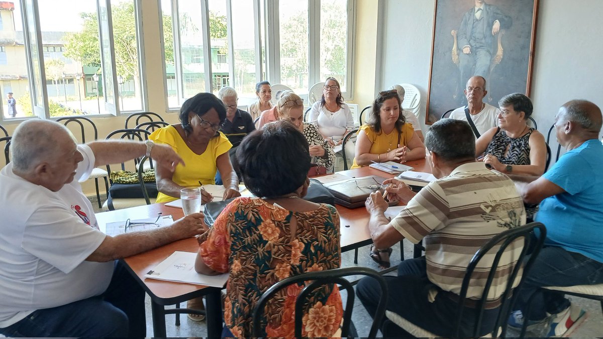 Recibe el <a href="/cpeaVC/">Centro Provincial para la Enseñanza Artística</a> visita del MINCULT para chequear y evaluar el trabajo de docentes y trabajadores de nuestra Institución en aras de mejorar el proceso docente educativo.

#ElArteDeEnseñarElArte
#CubaEsCultura
#villaclaraportodos