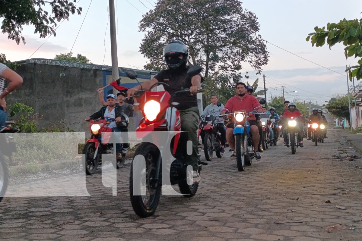 canaltn8's tweet image. 🎺 Diana en Matiguás con alegría popular proclamando la paz y el amor. El pueblo unido celebra el espíritu de abril victorioso. #PazYAmor #Matiguás #Nicaragua