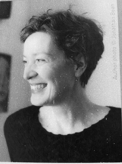 WordFactoryUK's tweet image. Short Story Club alert! Join us in a discussion of Carys Davies's classic short story, The Coat on April 30th online, presented by Tom Harvey
tinyurl.com/4svhtcdr