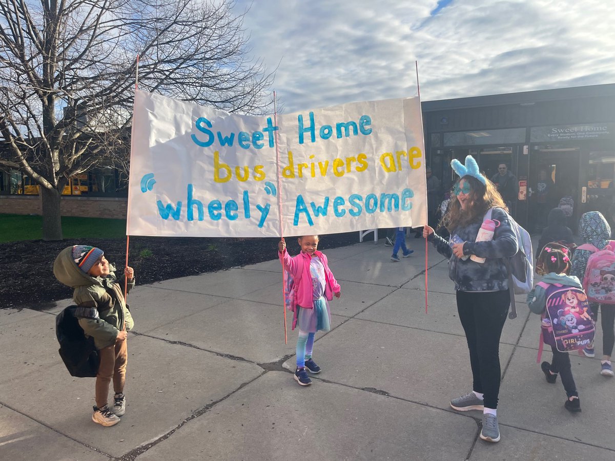 Kendra Ciezki (@missciezkilmsw) on Twitter photo Happy Bus Driver Appreciation Day from our Glendale Panthers to everybody over at transportation! We appreciate you!! 💙💛🐾 <a href="/GlendaleSH/">Glendale Elementary School</a> Happy Bus Driver Appreciation Day from our Glendale Panthers to everybody over at transportation! We appreciate you!! 💙💛🐾 <a href="/GlendaleSH/">Glendale Elementary School</a>