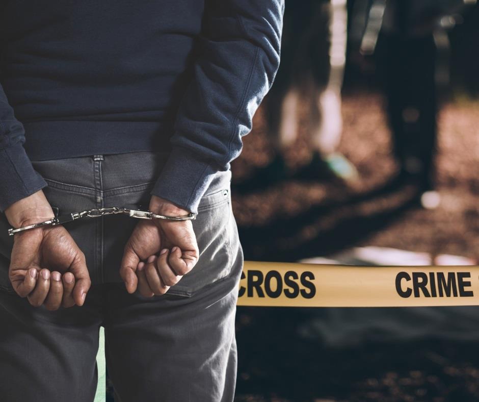 dailysunsa's tweet photo. ๐จBe my wife, 'rapist' tells man!๐จ
#ManRaped #RapeVictim #KasiCrime #MensForum
https://t.co/pdvbEI8zVh