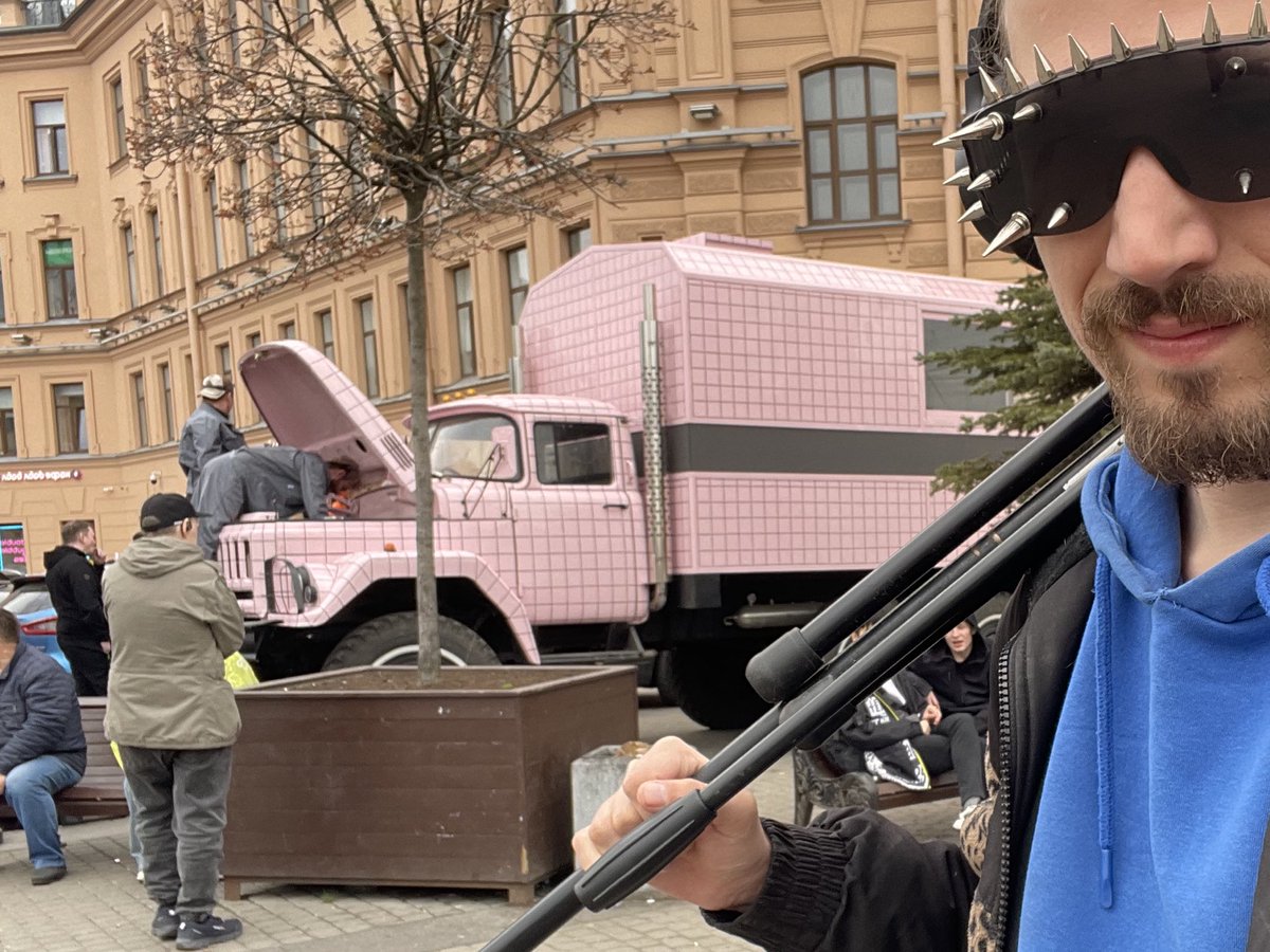 в Питере припарковали ✨барбизак✨