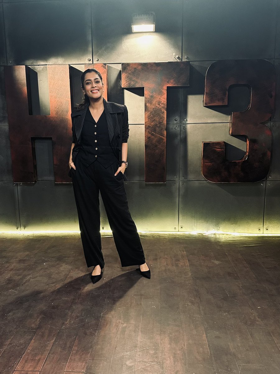 KikiVijay's tweet photo. A fun filled & productive chat with the charismatic @NameisNani & the beautiful @SrinidhiShetty7 for the promotions of #hit3 #hitthirdcase ❤️🤩 Full video coming soon! @proyuvraaj 👍 https://t.co/6tfb6npQp3
