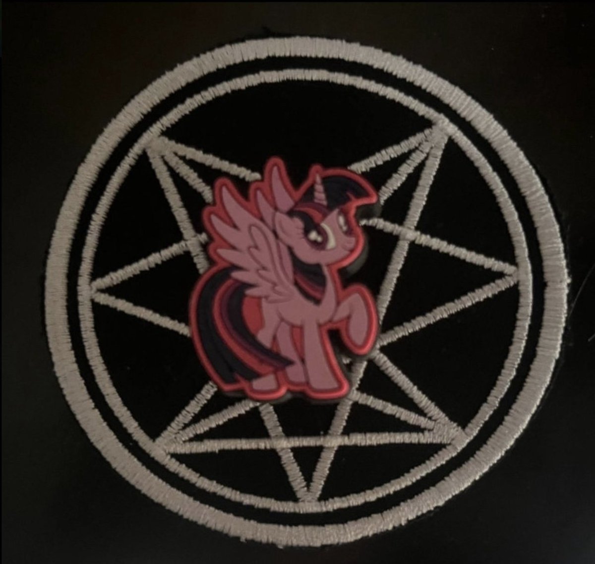 Ali Winston tweet media