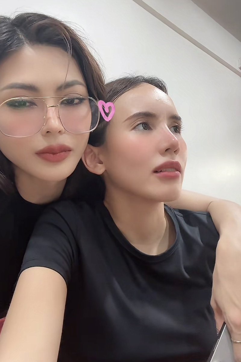 AJane_APW's tweet photo. เจอกันแล้ววว ไม่เหงาไม่ต้องคิดถึงกันแล้วเนอะ มันน่ารักนุบนับอบอุ้นสุดๆ 🥰🥰

#เบลเชล #bellchelle https://t.co/1ehaeo3VNl