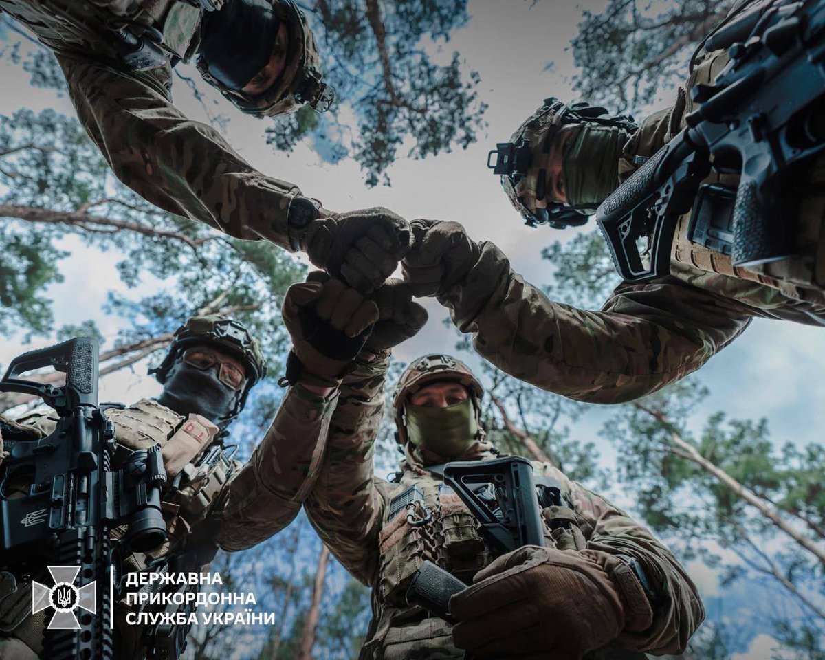 Strength and unity 🇺🇦✊

📷: Vadym Plyashechko