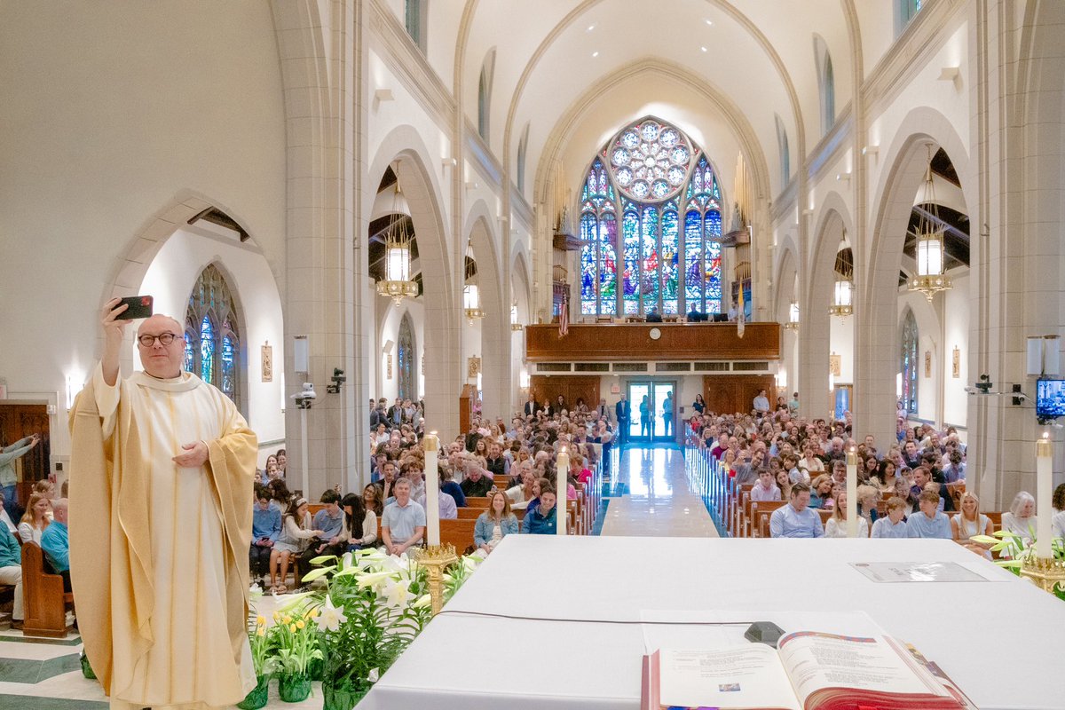 Fr. Bob took a joyful Easter selfie and invited everyone to do the same—spreading the Good News one photo at a time! Don’t forget to share yours with us using #STAsummit