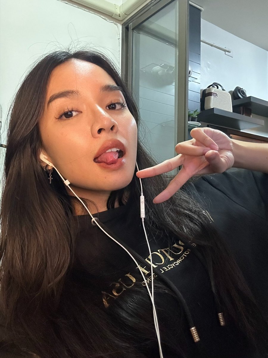 Late night gaming 👀

🚨LIVE NOW🚨 <a href="/GAM3Sgg_/">GAM3S.GG</a>