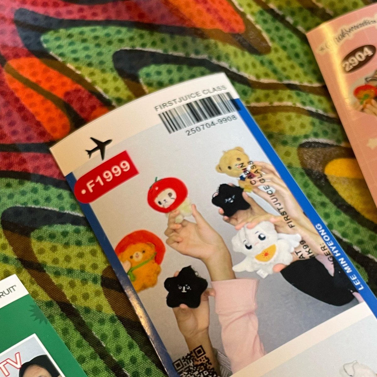 chikeufried's tweet image. quick catch up sesh after momentum (wkwkwk) @haelentine @haelioos :D 🫶🏻💭