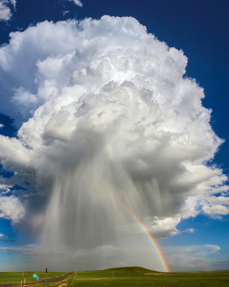earthcurated's tweet image. Colorado 🌧️🌈