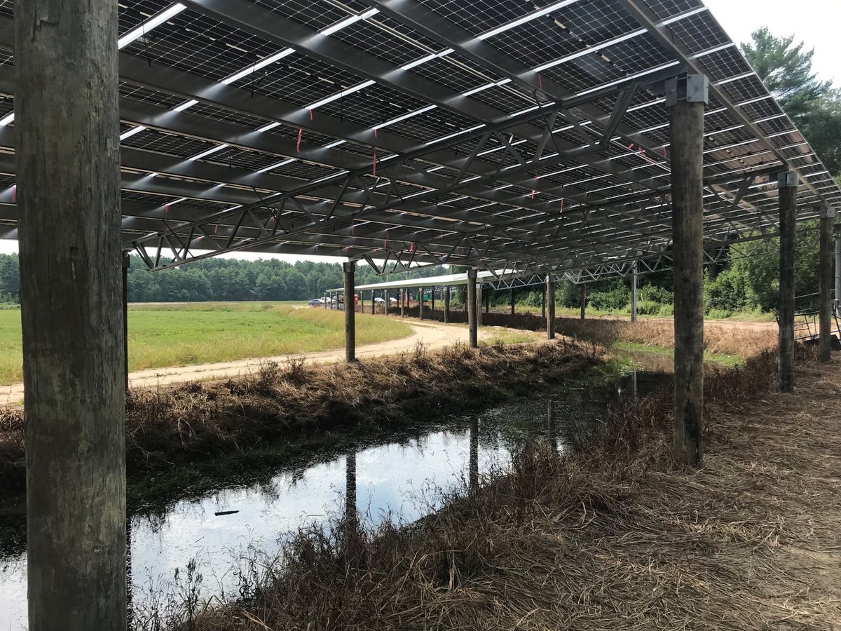 CompStructural's tweet image. Happy Earth Day! Today, we celebrate our beautiful planet and the steps we&apos;re taking to protect it. At CSC, we&apos;re proud to contribute to the design of innovative solar canopies that harness the sun&apos;s power, providing clean energy and sustainable solutions for a greener future.