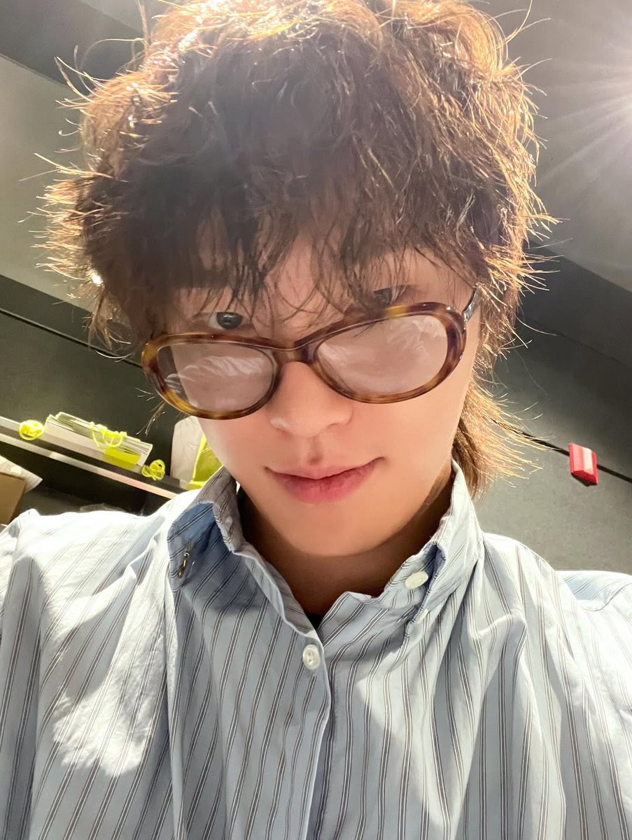 userwonchan's tweet image. oh wow he's so pogi