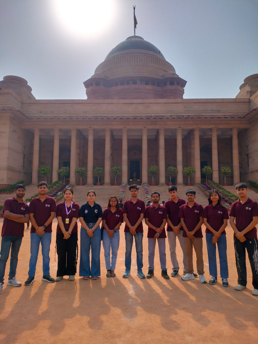 nss_andc_'s tweet photo. On World Heritage Day, our NSS volunteers had the incredible opportunity to visit Rashtrapati Bhavan — a timeless symbol of India's rich heritage and history. A truly inspiring experience!

@NssrdD @ConnectingNss @EduMinOfIndia
@narendramodi @YASMinistry
@CMODelhi
@ANDCollegeDU https://t.co/l0AgR4Req8