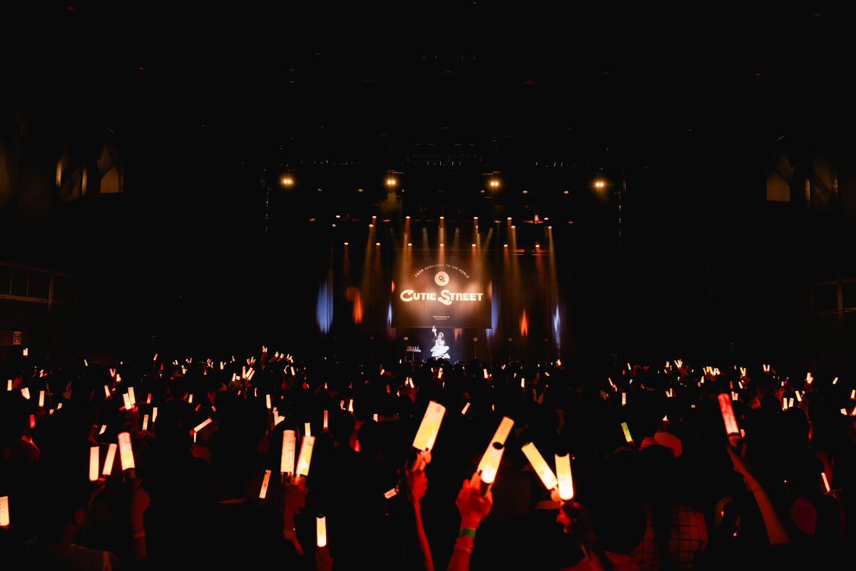emiru_cs0422's tweet photo. #川本笑瑠生誕祭2025 

こんなにも毎日幸せだなっておもえるのはみんなのおかげです、伝えきれないくらいの大きなありがとうです

オレンジ色の景色が本当に太陽みたいで
ずっと泣きそうでした
今日来れていても、来れていなくても
幸せの気持ちくれていつもありがとう
ずっとこれからも大切！！！🔆 https://t.co/HYwDyFXOUI
