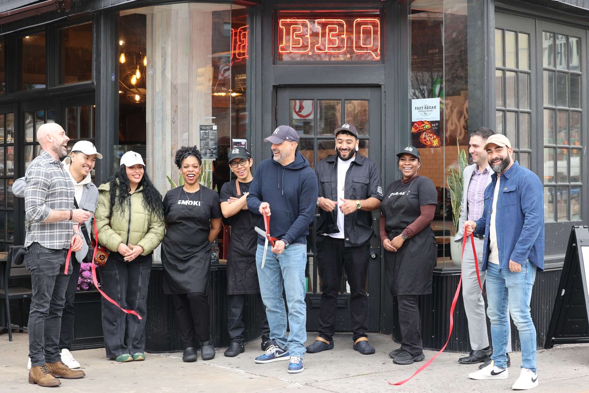 Congratulations to our friends at <a href="/MightyQuinnsBBQ/">Mighty Quinn's BBQ</a> on their grand re-opening! ✨Everybody needs to try their new expanded bar menu, including their spicy cocktails! Shout-out to <a href="/thekylestevens/">Kyle Stevens</a> for capturing the vibes and writing up the grand opening: qgazette.com/articles/a-new…