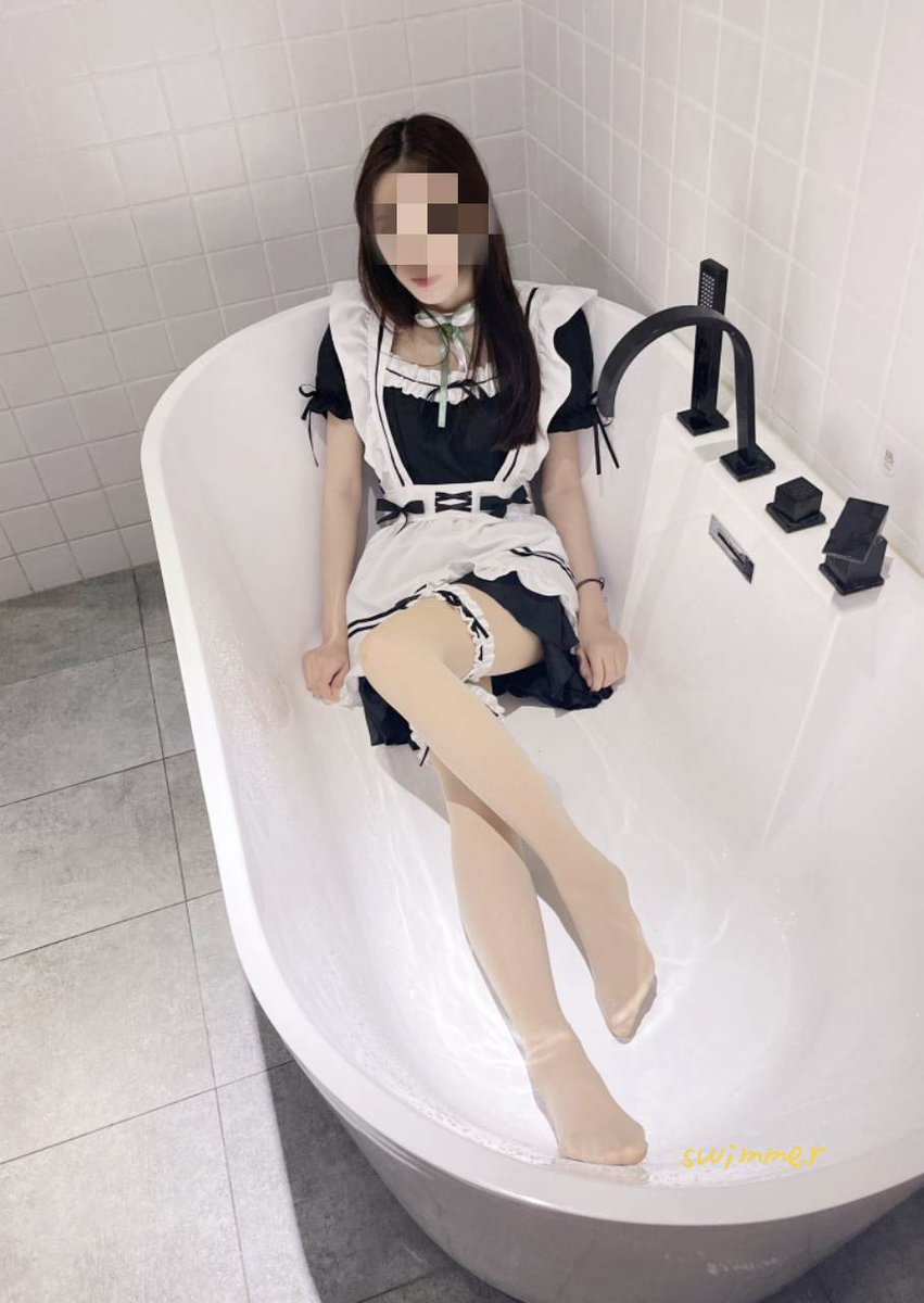 杭州调教私房摄影

杭州的一个小姐姐想拍私房，不得不说苏杭的天气是真好，漂亮的小姐姐也很多。小姐姐不想露脸，获得许可后打码发推，想拍照的小姐姐欢迎联系哦，有无经验均可

#杭州 #杭州摄影 #长春摄影 #私房摄影 #反差 #调教

投稿
@wqganenshi_
@Fengsiyuan
@Haosehou
@006share https://t.co/EiryjCq7DJ