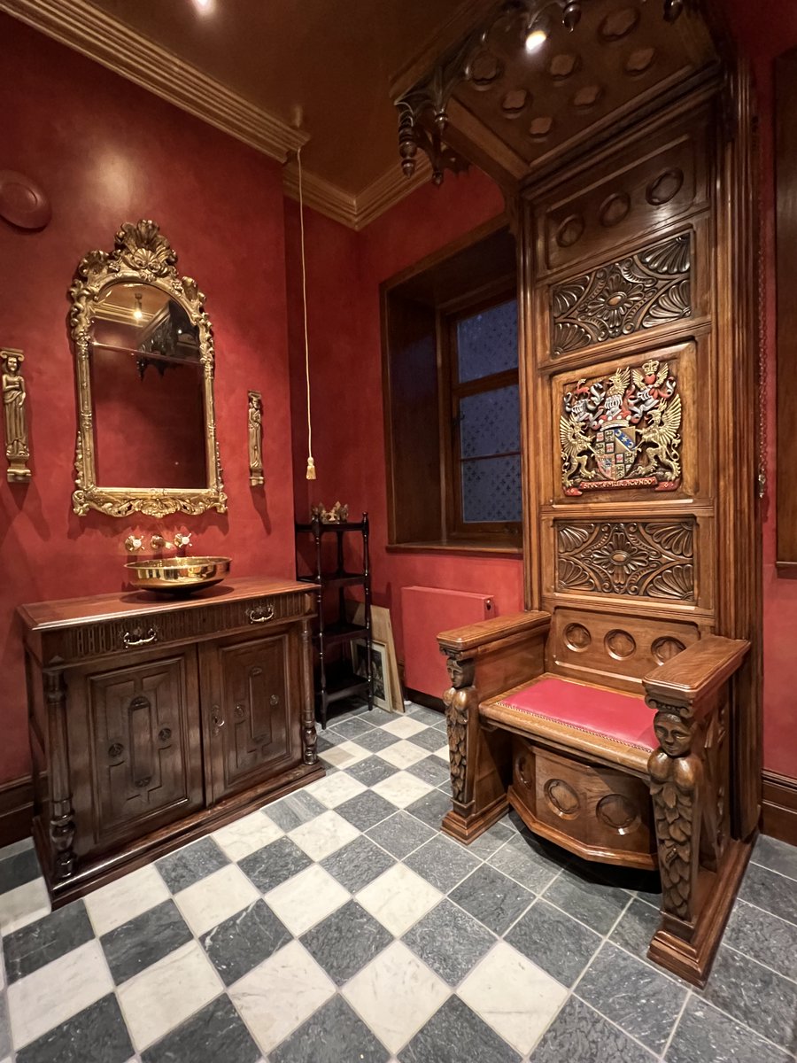 Beaulieu_Hants's tweet photo. Pssst . . . look who came to visit!
See what presenter @samwessexgirl thought of the new rooms in Palace House, Beaulieu on BBC #SouthToday news at 6.30pm TONIGHT.
See what she thought of our new Throne Room!
#Newattraction #Privatewing #Review
#Statelyhome #Motoring https://t.co/kg9jHovXUh