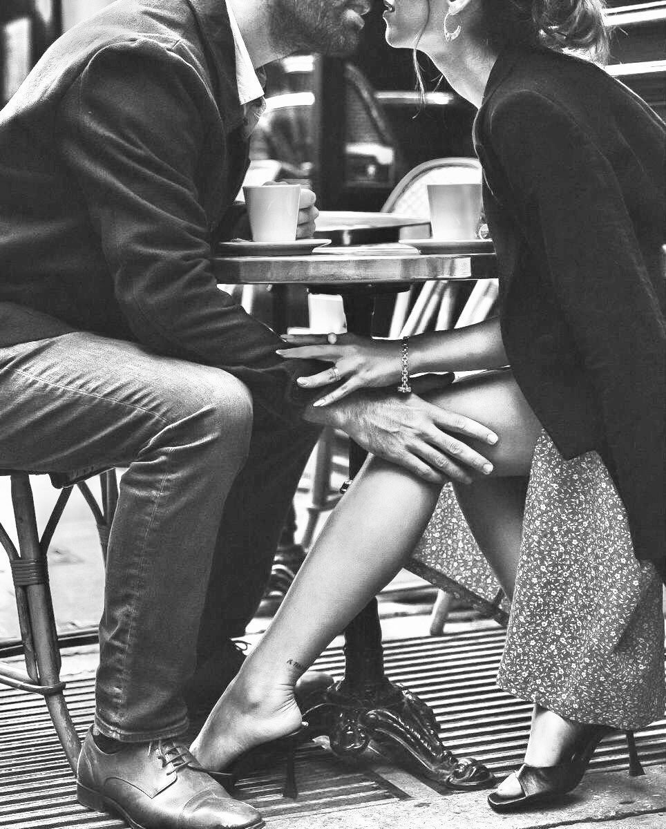 MidwestFantasy's tweet photo. Friends
a mere cup of coffee
but
the scene belied
the seduction
in the air
the gradual tease
of eyes
licked lips
and anxious caresses
unseen by others
#UnchainedSymphonies
#kinkroomprompt https://t.co/tYaSj7Rqv6