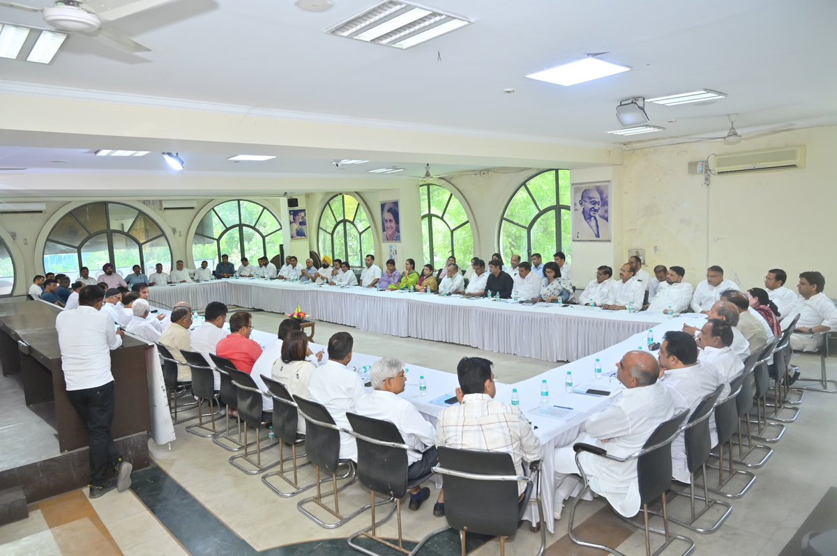 ps_bawa's tweet photo. .@DelhiPCC द्वारा आयोजित संगठन सृजन अभियान बैठक में हिस्सा लिया और संगठन को मजबूत करने पर अपने सुझाव दिये। https://t.co/U3dBzin3Pn