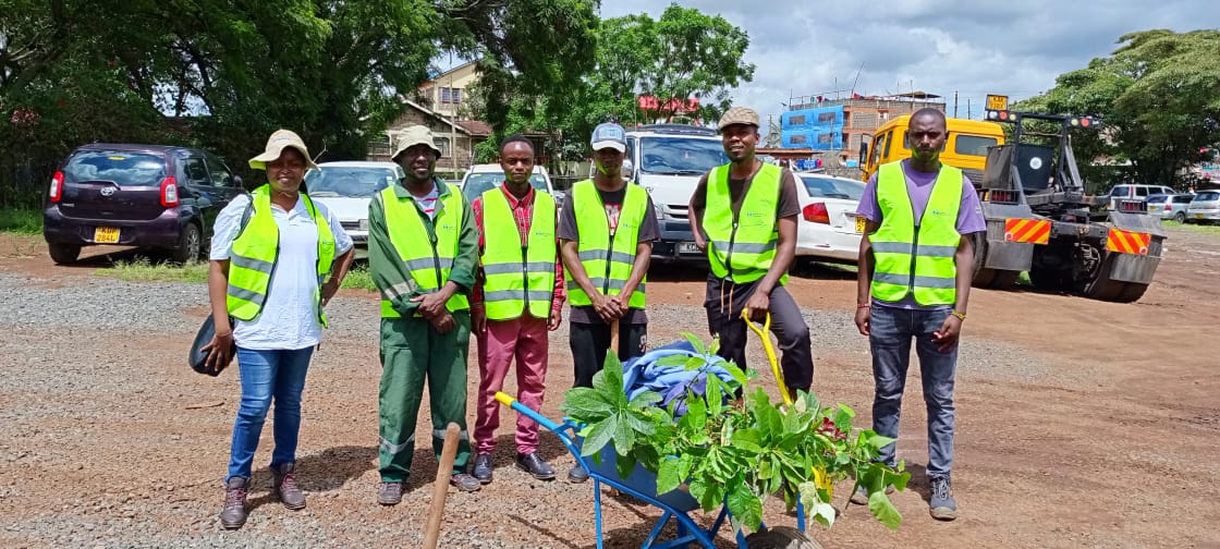 MUTIRITHIA RAILWAY SIDE YOUTH GROUP (@linda_mazingira) on Twitter photo Today we mark #EarthDay 🌎with tree growing🌱 activities at Mwiki Police Station in partnership with <a href="/HandinHandEA/">Hand in Hand Eastern Africa</a>.
Our Planet, Our Responsibility, we are always working towards creating a more sustainable future for all.
<a href="/CRSyouthgroup/">Camp riverside youth group</a> <a href="/suicultura19/">Kasarani Social Justice Center</a>
#EarthDay2025 Today we mark #EarthDay 🌎with tree growing🌱 activities at Mwiki Police Station in partnership with <a href="/HandinHandEA/">Hand in Hand Eastern Africa</a>.
Our Planet, Our Responsibility, we are always working towards creating a more sustainable future for all.
<a href="/CRSyouthgroup/">Camp riverside youth group</a> <a href="/suicultura19/">Kasarani Social Justice Center</a>
#EarthDay2025