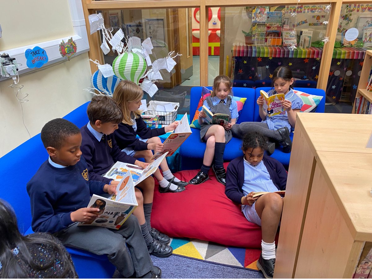 3L have enjoyed being back in our library on the first day of term