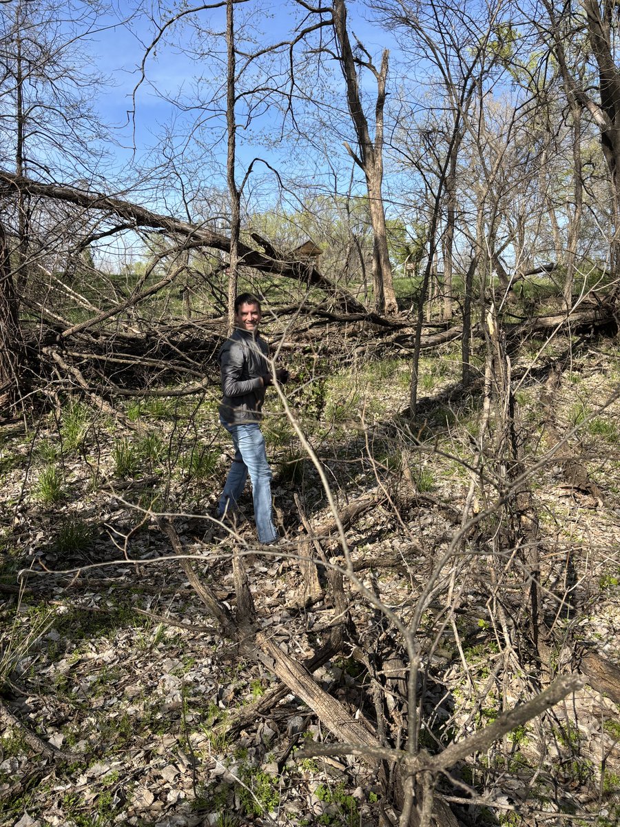 GCSAA's tweet photo. Happy #EarthDay! GCSAA staff took a page from members’ playbooks in preventing erosion near waterways and encouraging better water quality by removing invasive plants near the Kansas River and planting natives in their place. Thanks to Native Lands Restoration Collaborative and @FriendsoftheKaw for your guidance!