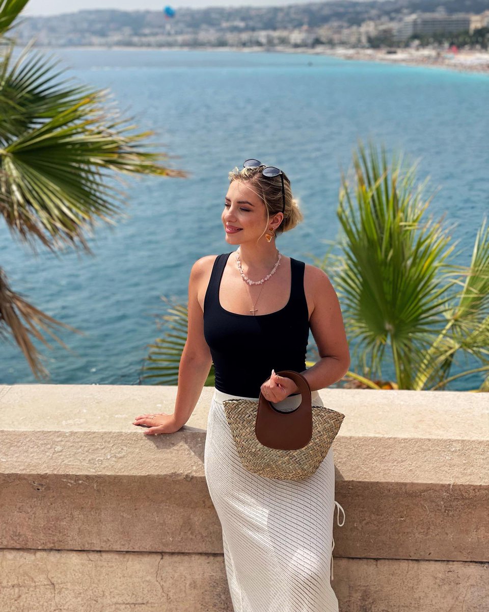 Alyssa_cc1's tweet image. 🌟Life's beauty lies in constant trying and exploration. 🌟 Embrace every opportunity to learn and grow!  #LifeAdventure #ExploreMore