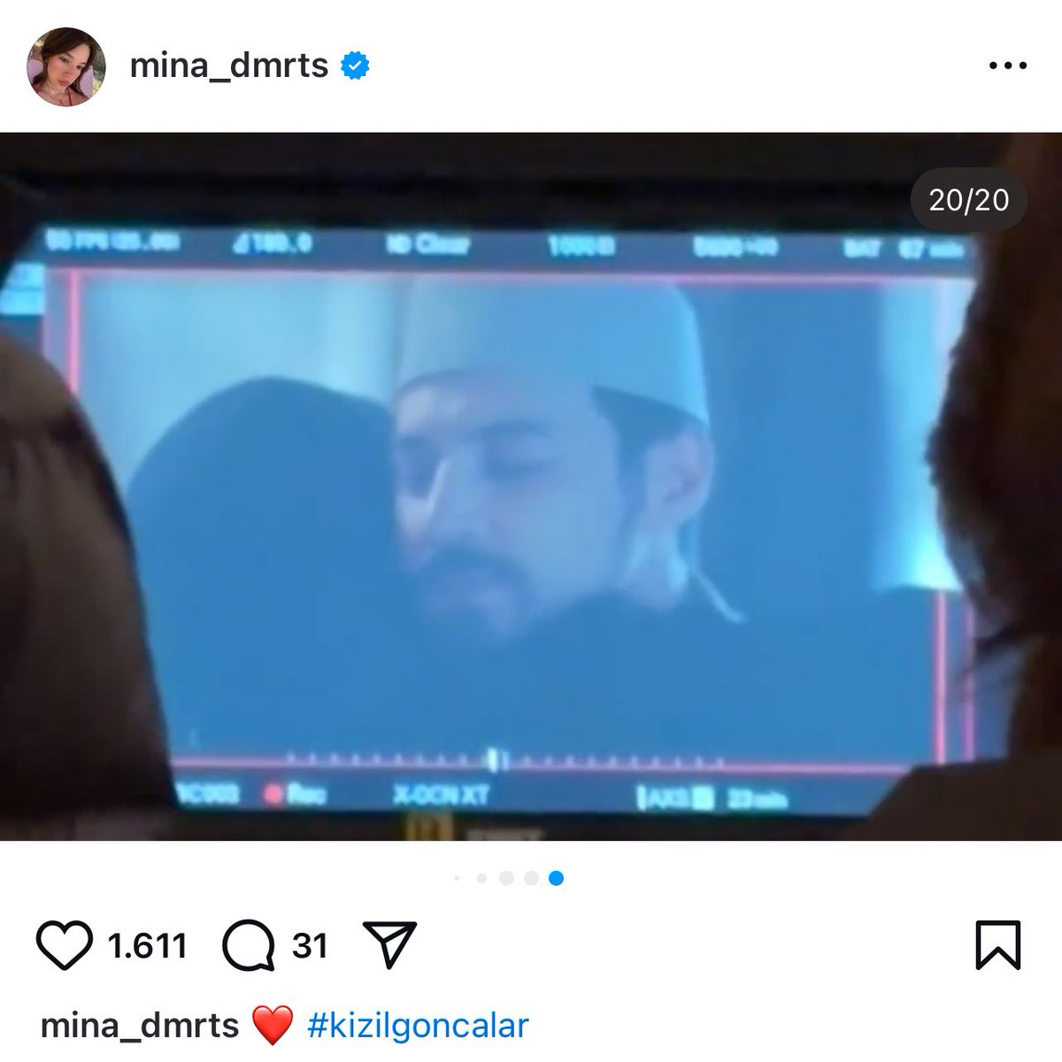 KRALİÇE SARILMAYI ATMIŞ