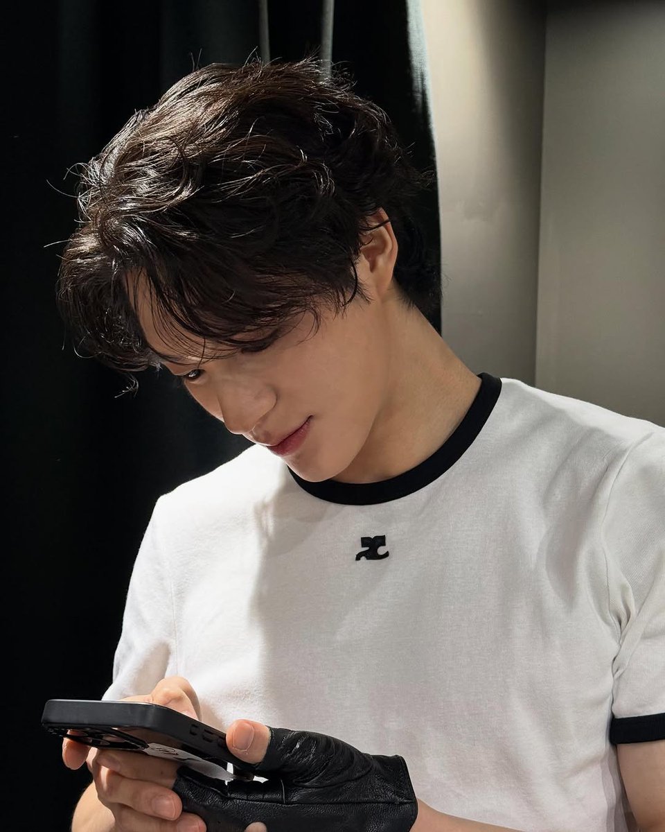 snowvxyn's tweet image. 📱💭