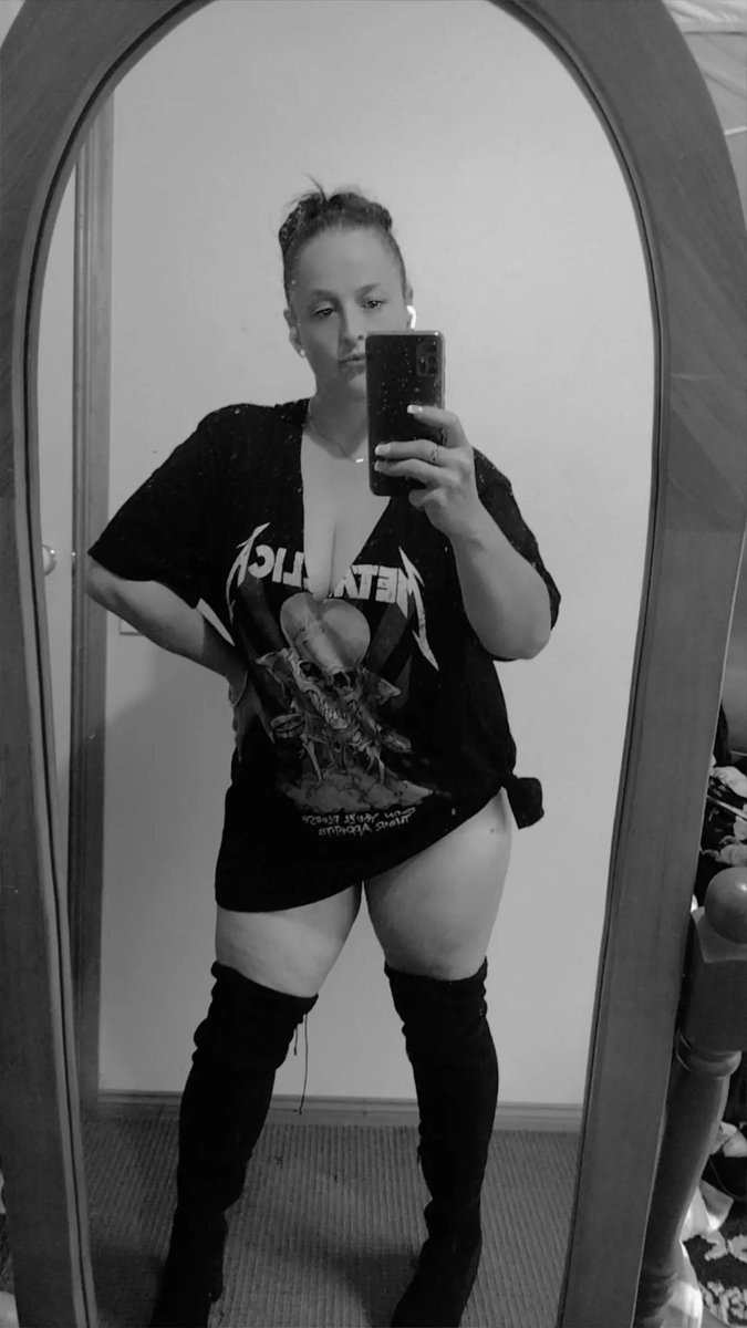 Littlemoni101's tweet photo. First ever X tweet! Littlemoni1 account Banned from snapchat 😑 Add me here! https://t.co/xwwalr634p