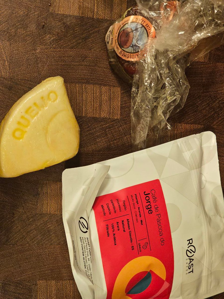 Ouriço de cartola tweet media