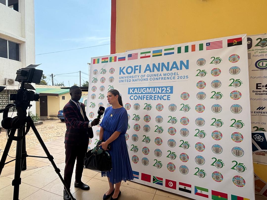 NATIONS UNIES GUINEE (@onuguinee) on Twitter photo Modèle Nations Unies à l’Univ. Kofi Annan 🇬🇳, en présence de la Coordonnatrice Résidente <a href="/OnuGuinee/">NATIONS UNIES GUINEE</a>, Mme Kristèle Younès qui affirme:
"Nous avons besoin de jeunes comme vous pour imaginer des solutions à la malnutrition, la VBG, la crise climatique et l’inclusion numérique". #MUN Modèle Nations Unies à l’Univ. Kofi Annan 🇬🇳, en présence de la Coordonnatrice Résidente <a href="/OnuGuinee/">NATIONS UNIES GUINEE</a>, Mme Kristèle Younès qui affirme:
"Nous avons besoin de jeunes comme vous pour imaginer des solutions à la malnutrition, la VBG, la crise climatique et l’inclusion numérique". #MUN