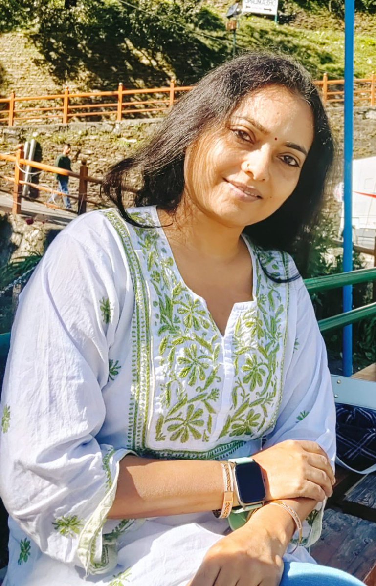 fitwithdaisy's tweet photo. Hi, my name is Daisy, and I want to share a little bit about why I started this page: Strength & Serenity.

I’m a middle-aged woman in my late 40s. I got married very young, and within a year, I gave birth to my daughter. Life moved fast, I had two kids with a five-year age gap, and like many mothers, I never really focused on myself. My whole world revolved around my family, and I never thought much about my health.

But slowly, my body started to show signs.
I was always tired, my digestion was weak, and I often felt low on energy. I thought maybe that was just how life is when you get older. I kept ignoring the signs, pushing through, until one day, my back gave out completely.

I was in so much pain that I couldn’t sit for more than two minutes. After tests, I was diagnosed with a herniated disc. The doctor suggested surgery, but he also said there was no guarantee the problem wouldn’t return. That sentence stayed with me. I was scared, not just of the surgery, but of losing my independence.

I refused the operation and decided to try another way.

But truth be told, my body was very weak; years of neglect had caught up with me. I had calcium and vitamin deficiencies, and my bones were fragile. I had to take 3 months of complete bed rest before I could even begin physiotherapy.

That time was hard.
I had never felt so helpless. But something shifted in me. I made a decision, a promise to myself, that I would rebuild my health, slowly and naturally. I started learning about nutrition, proper supplementation, and simple things like yoga and stretching. At first, I couldn’t walk more than 10 minutes, but today, I can walk for an hour, without any lumber support.

That’s why I started this page.

Because I know there are so many men & women like me who give everything to their families, and only start thinking about their health once things get really bad.

I want to tell you: you don’t have to wait for that point.

Start now! with better food, more movement, and some care for your mental health, too. Because physical health means nothing without a peaceful mind.

This page, Strength & Serenity, is my way of helping others the way I wish someone had helped me. Through my everyday tips, I hope to make wellness feel simple, approachable, and possible, no matter your age or starting point.

And if you’ve read this far, I just want to say, it’s never too late to take your first step. Your body is wiser than you think. The moment you plant that thought in your mind that you want to be well, your healing begins.
If my story resonates with you, and you’d like to join me on this journey, please follow my page Strength & Serenity @fitwithdaisy 

 Let’s walk together, with strength and serenity! 🤍