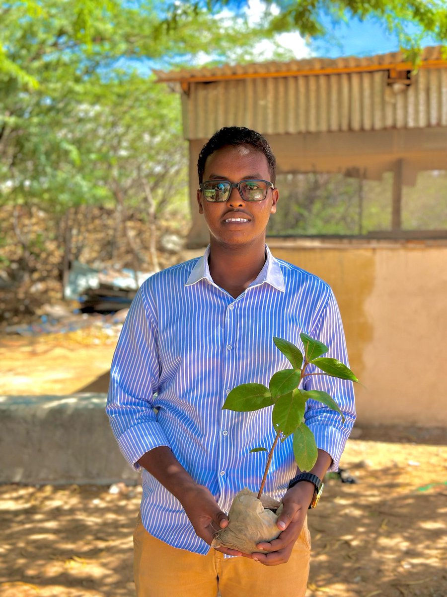 saaidabdifitah's tweet photo. Happy Earth Day 2025  

let’s cherish our planet, protect its beauty, and grow a greener future together .

#ClimateAction
#SaveThePlanet 
#SDGs 
#ProtectOurPlanet https://t.co/i5gdcLQEQu
