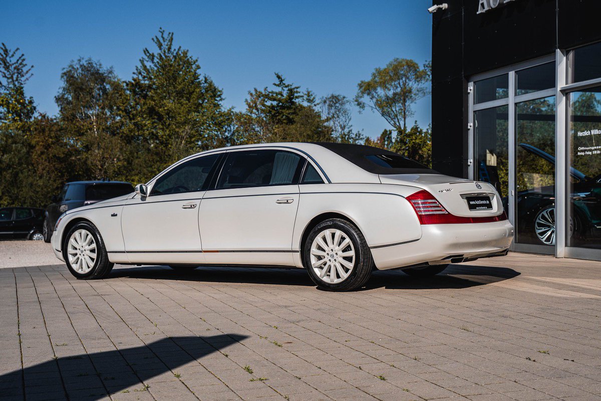 $ 2,388,214 ℹ️➡️ bit.ly/4ipiULK 
-
Maybach 62S Landaulet for Sale
-
How many Maybach 62S Landaulet were made?
Only 21 units of the Maybach 62S Landaulet were produced worldwide. Production is complete.
-
#Maybach #MaybachLandaulet #Landaulet #Maybach62S