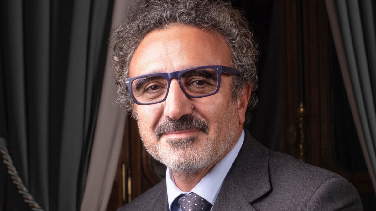 Forbes's tweet photo. Why Chobani’s Billionaire Founder Is Investing $1.2 Billion In A State-Of-The-Art New York Dairy https://t.co/A1av8H3LRa (Photo: Franck Ferville/Agence Vu/Redux 1) https://t.co/yJ1ARUtJcy