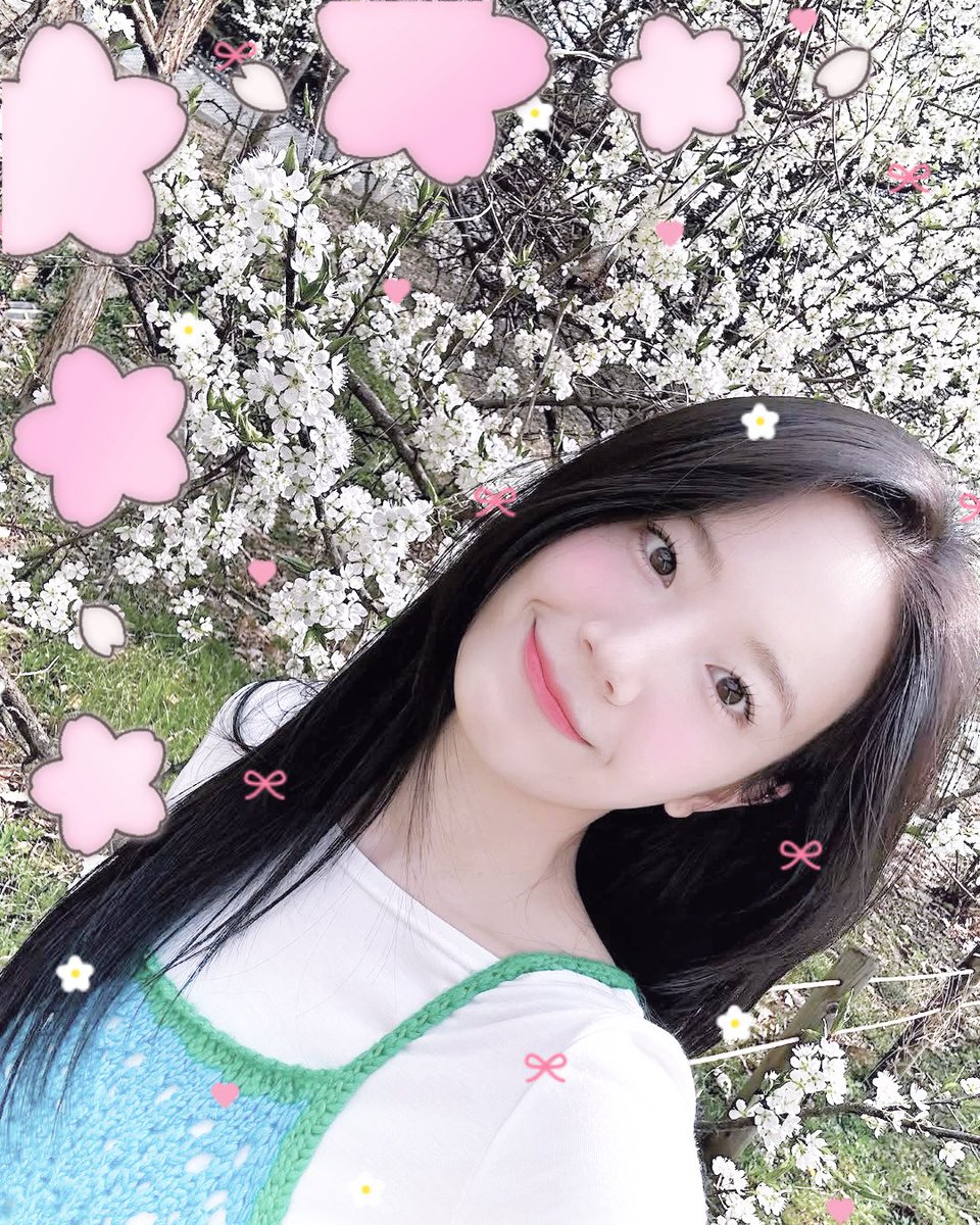 /) /)  
( . . )     Have this  flower♡
(  づ🌷