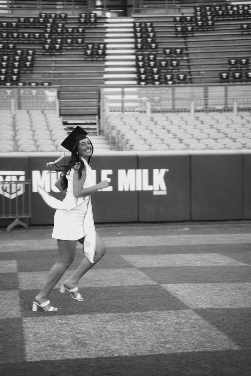 mia_cervetti's tweet photo. Thanks for the memories @Vol_Football 🧡 https://t.co/itFjPmQOAZ