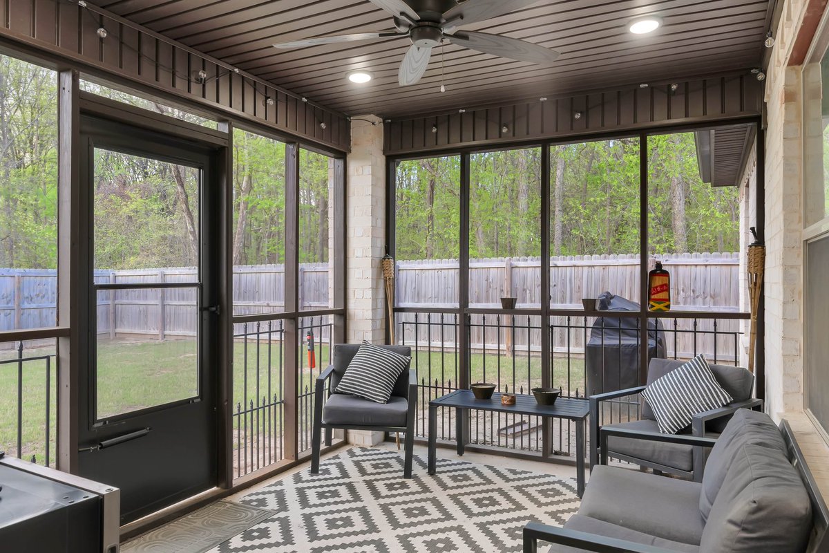🔥🔥INCREDIBLE LISTING ALERT🔥🔥

📍839 Elizabeth Ln. Jonesboro, Ar.📍

💰$359,900💰

✨Highlights of this Great Home:✨

🎯 Built in 2021

🎯 4 Bedrooms | 2 Full Baths

🎯 2,143 Square Feet

🎯 Fresh Paint Throughout 

🎯 Privacy Fenced Back Yard

🎯 Screened-In Porch 

Call or