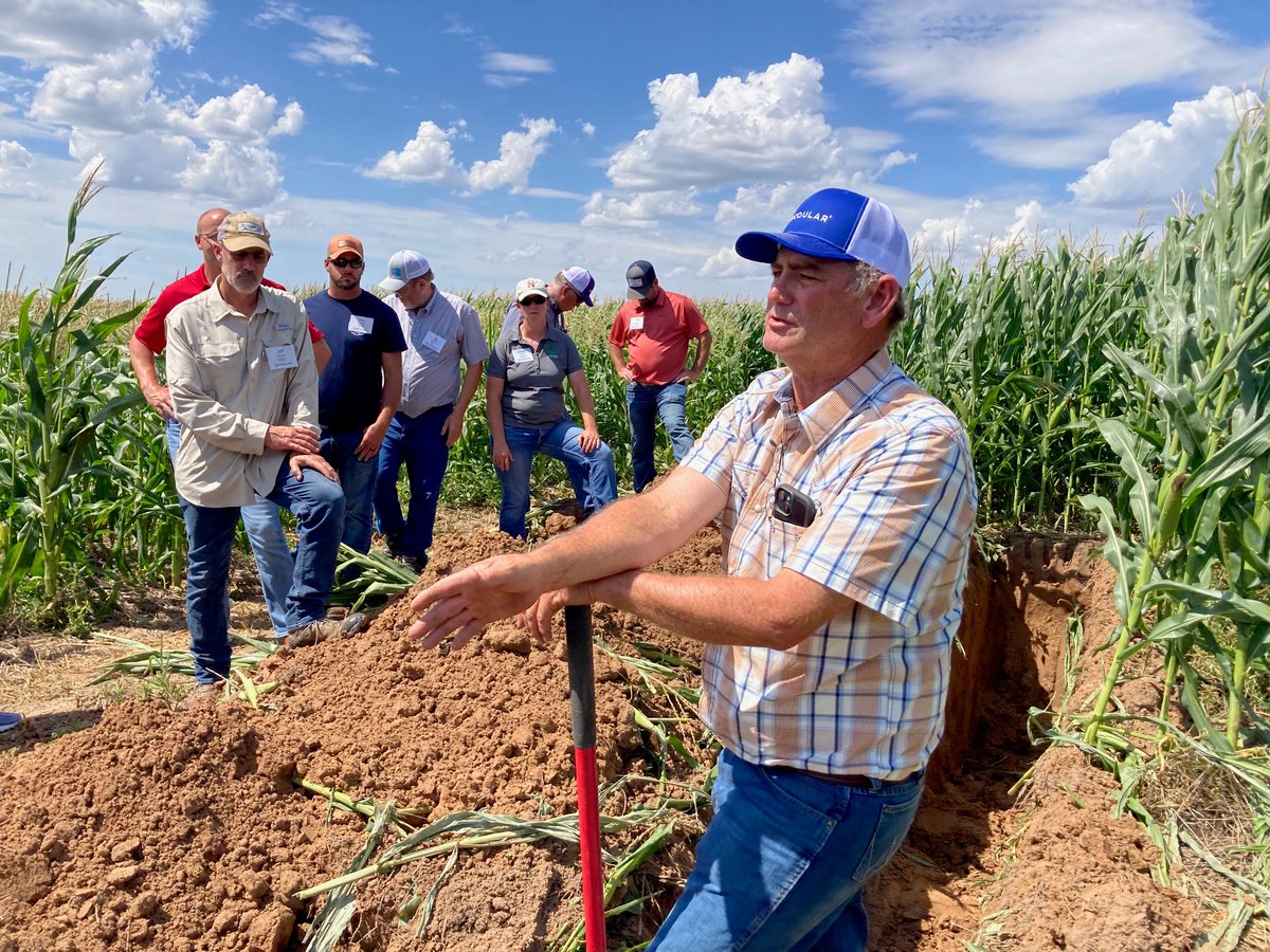 Farmers are the original stewards of the earth, so big thank you to all our producers and happy Earth Day! 
scoular.com/who-we-serve/f…
#EarthDay #farming #agriculture