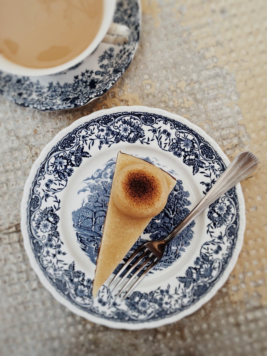 BoppingElf77's tweet photo. SIMNEL CAKE
Pic by Rosa Mayland.
#SimnelCake #BritishFood #Easter #FruitCake #Marzipan #Baking #Delicious #Homemade #FoodPhotography #AfternoonTea https://t.co/1DKY1IPSuT