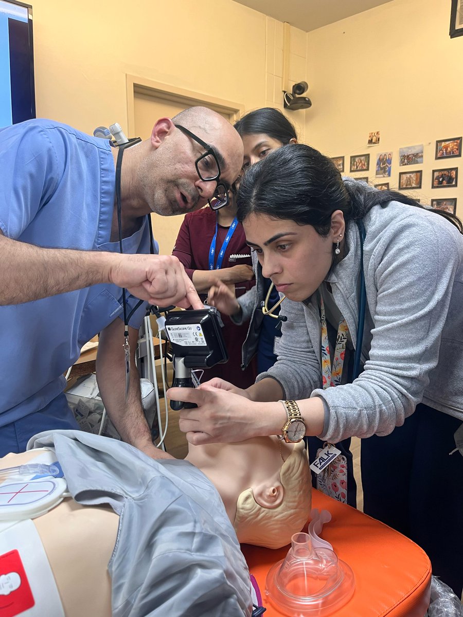 Jacobi Internal Medicine Chiefs (@jmcchiefs) on Twitter photo Highlights from last week’s resident-run academic activities!🎓🎓Yasmin <a href="/caceres_lessa/">Ana Yasmin Caceres Lessa</a> gave a presentation on TTP, and our RRT series team - <a href="/lamisa/">Samira Hayee</a> <a href="/JuanaCorderoG1/">Juana Cordero G</a> <a href="/abhyudaychauha3/">Abhyuday Chauhan</a> and Dr. Gulani - ran a real-time RRT simulation! Highlights from last week’s resident-run academic activities!🎓🎓Yasmin <a href="/caceres_lessa/">Ana Yasmin Caceres Lessa</a> gave a presentation on TTP, and our RRT series team - <a href="/lamisa/">Samira Hayee</a> <a href="/JuanaCorderoG1/">Juana Cordero G</a> <a href="/abhyudaychauha3/">Abhyuday Chauhan</a> and Dr. Gulani - ran a real-time RRT simulation!