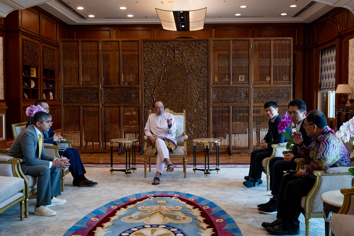 Anwar Ibrahim tweet media