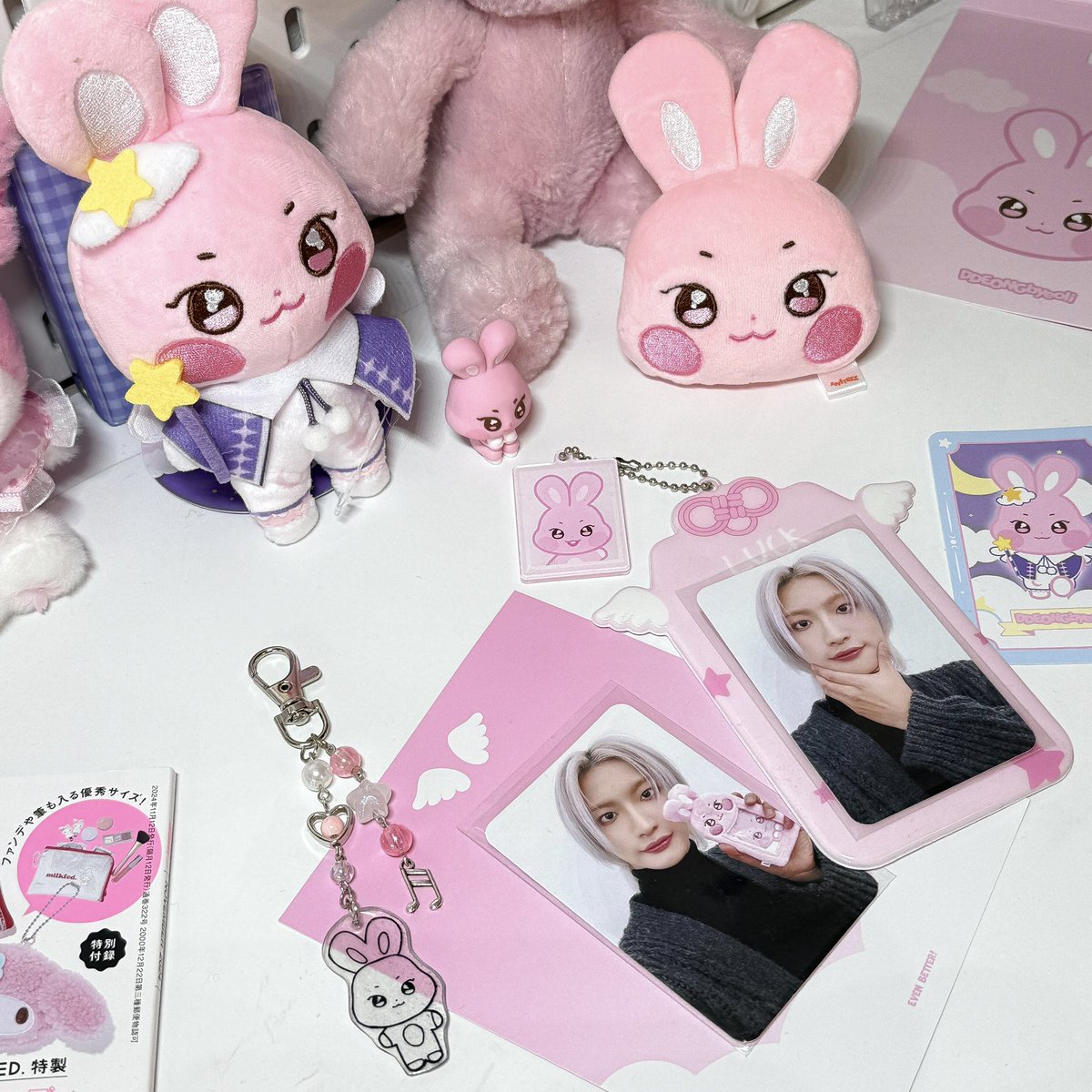 byeoljoo98's tweet photo. ddeongbyeoli collection is growing 🐰🎀

#ATEEZ #SEONGHWA https://t.co/oF4lmoDDm6